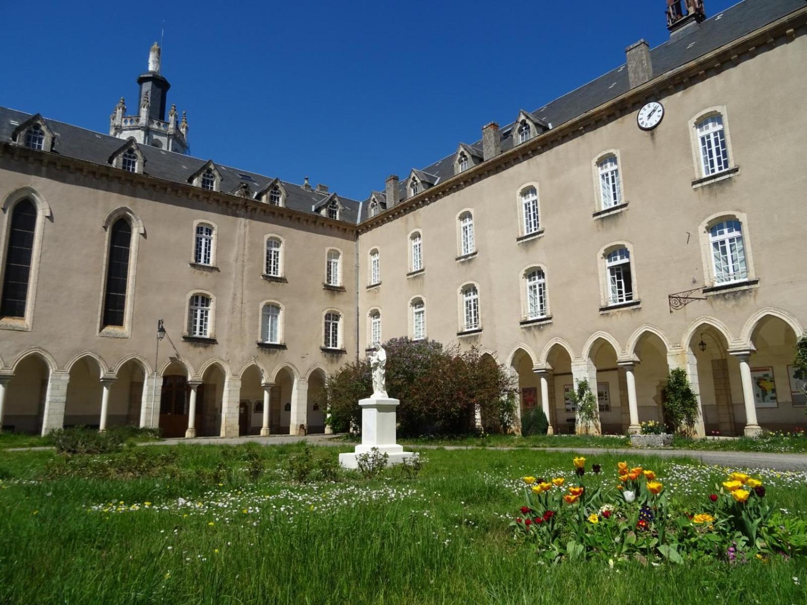 Le Grand Couvent De Gramat Hotel Exterior foto